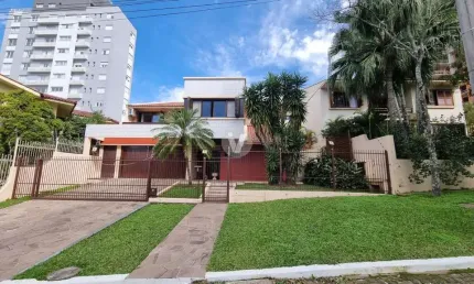 Ampla casa com 4 dormitórios, localizada no bairro noal