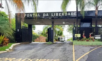 Maravilhoso lote com vista em condominio do lado da Lagoa Centralminio a