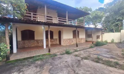 Casa com 4 quartos (2 suítes) e piscina à venda – r$ 550.000,00