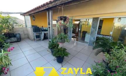 Casa em condomínio fechado com 6 quartos à venda na Avenida Lusitania, Penha Circular, Rio de Janeiro por R$ 450.000