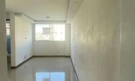 Apartamento com 2 quartos para alugar na Rua Hilton Gadret, Colégio, Rio de Janeiro, 48 m2 por R$ 1.100