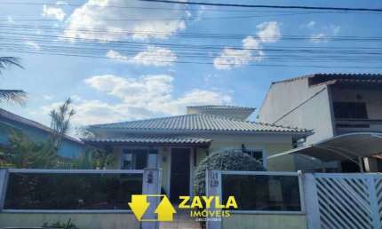 Casa em condomínio fechado com 3 quartos à venda na Rua Raul Alfredo de Andrade, Caxito, Maricá por R$ 790.000