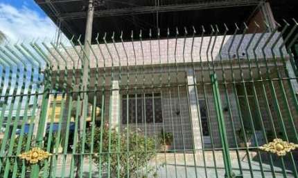 Casa com 2 quartos para alugar na Rua Barão de Melgaço, Cordovil, Rio de Janeiro, 56 m2 por R$ 2.000
