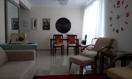 Sobrado Triplex 03 dormitórios e 02 vagas de garagem - Marapé - Santos