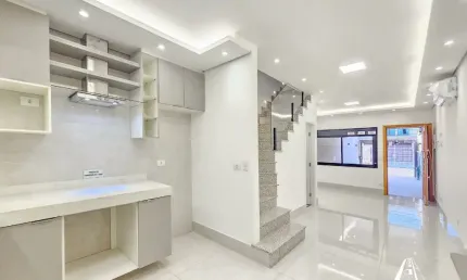 Vendo linda casa, 160m2, 4dorms, 3suítes, 5banhos, 2vgs, na Chácara Klabin
