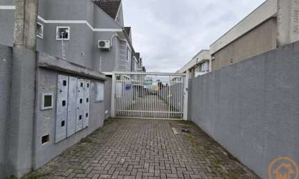 Sobrado com 3 quartos  para alugar, 132.50 m2 por R$3100.00  - Boqueirao - Curitiba/PR
