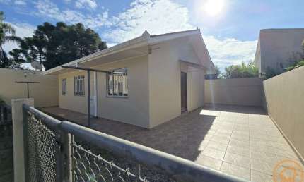 Casa Residencial com 2 quartos  para alugar, 63.00 m2 por R$1990.00  - Boqueirao - Curitiba/PR