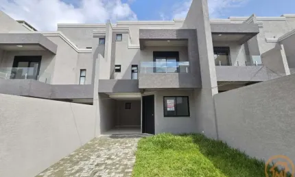 Sobrado com 3 quartos  à venda, 132.89 m2 por R$640000.00  - Uberaba - Curitiba/PR