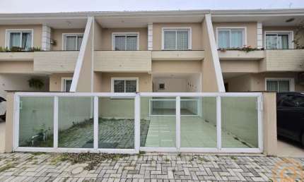 Sobrado com 3 quartos  para alugar, 105.20 m2 por R$3000.00  - Fanny - Curitiba/PR
