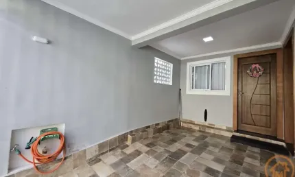 Sobrado com 4 quartos  à venda, 171.99 m2 por R$749000.00  - Boqueirao - Curitiba/PR