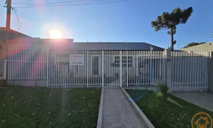 Casa Residencial com 3 quartos  para alugar, 153.00 m2 por R$5500.00  - Boqueirao - Curitiba/PR