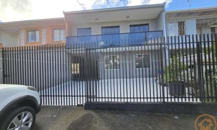 Sobrado com 4 quartos  à venda, 150.00 m2 por R$580000.00  - Boqueirao - Curitiba/PR