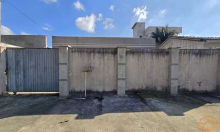 Casa Residencial com 4 quartos  para alugar, 120.00 m2 por R$2800.00  - Cajuru - Curitiba/PR