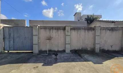 Casa Residencial com 4 quartos  para alugar, 120.00 m2 por R$2800.00  - Cajuru - Curitiba/PR