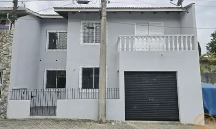 Sobrado com 3 quartos  para alugar, 130.00 m2 por r$2600.00  - boqueirao - curitiba/pr