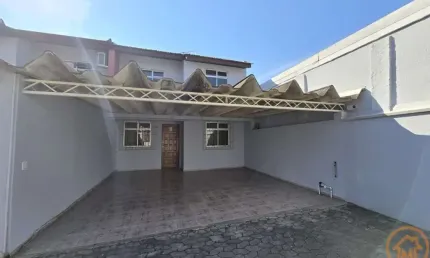 Sobrado com 3 quartos  para alugar, 85.00 m2 por R$2200.00  - Boqueirao - Curitiba/PR