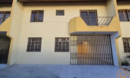 Sobrado com 3 quartos  para alugar, 150.00 m2 por r$2850.00  - boqueirao - curitiba/pr