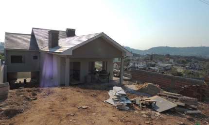 Casa para Venda no bairro Pousada da Neve em Nova Petrópolis, 3 quartos sendo 3 suítes, 2 vagas, 312 m² de área total, 312 m² privativos,