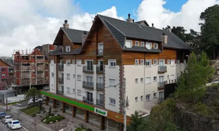 Apartamento para Venda no bairro Centro em Gramado, 2 quartos sendo 2 suítes, 1 vaga, 76 m² de área total, 76 m² privativos,
