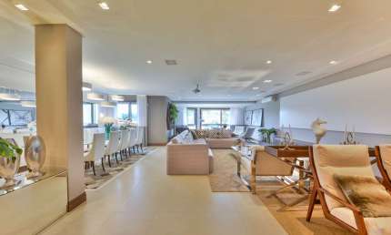 Apartamento para Venda no bairro Centro em Gramado, 3 quartos sendo 3 suítes, 2 vagas, 144 m² de área total, 144 m² privativos,