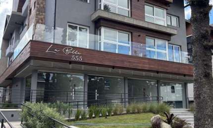 Apartamento para Venda no bairro Centro em Gramado, 2 quartos sendo 1 suíte, 1 vaga, 75 m² de área total, 75 m² privativos,
