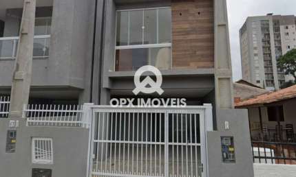 Casa com 2 quartos à venda na Rua Alberto Cunha, 38, Centro, Balneário Piçarras, 120 m2 por R$ 699.000