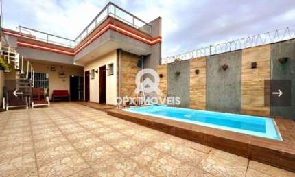 Casa com 3 quartos para alugar na Rua 1151, 385, Itajubá, Barra Velha, 75 m2 por R$ 3.600