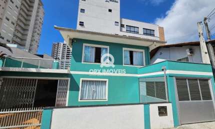 Casa comercial com 1 sala para alugar na Rua Itacolomi, 41, Centro, Balneário Piçarras, 150 m2 por R$ 12.900