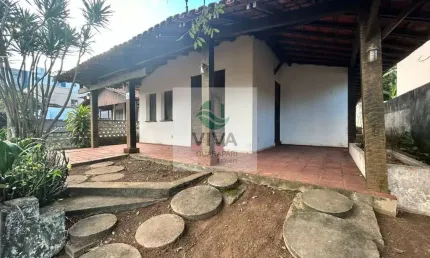 Casa a beira mar composta por 3 quartos á venda na praia de setiba, guarapari-es - realize negócios imobiliários.