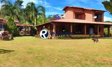 Sítio composto por 4 quartos com Área Gourmet Completa  à venda em Pedra Azul, Domingos Martins - Realize Negócios Imobiliários.
