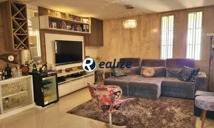 Casa duplex composto por 3 quartos com área gourmet á venda na praia do morro, guarapari-es.