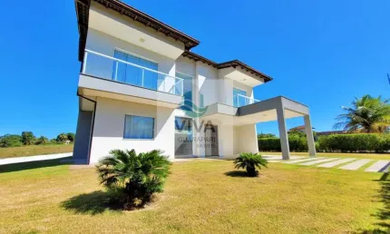 Casa duplex em condomínio composto por 5 suítes com área de lazer á venda no bairro lameirão, guarapari-es  - realize negócios imobiliários.