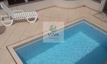 Casa de 3 quartos com área de lazer completa em condomínio fechado na praia do morro