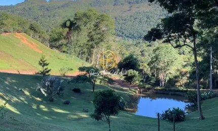 Chácara / sítio com 2 quartos à venda na Rua Dezoito Vale Das Videiras, 10, Vale das Videiras, Petrópolis