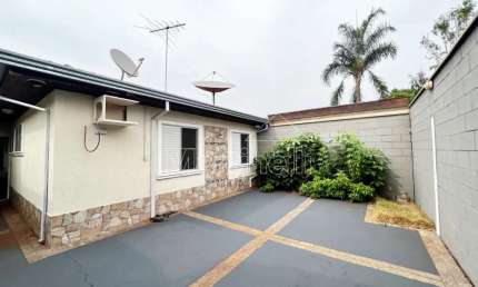 Casa térrea à venda no Condomínio Villa D`Itália, próximo ao Atacadão - Ribeirão Preto/SP.