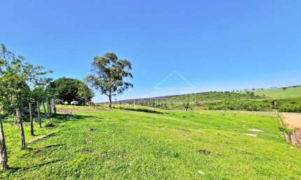 Sítio à venda no Condomínio Sítio Bela Vista, próximo à Minalice - Santa Rosa de Viterbo/SP.