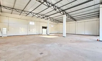 Galpão comercial de 506m² de área construida para locação. Excelente localização, próximo ao Supermercado Macaúba - Bairro Reserva Macaúba, Ribeirão Preto/SP.