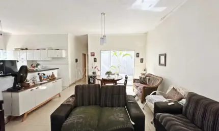 Casa térrea à venda, próximo à Rodovia José Fregonezi - Ribeirão Preto/SP.