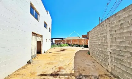 Imóvel comercial para venda e locação no Bairro Jardim Cristo Redentor, próximo a Avenida Maximillian - Ribeirão Preto/SP.