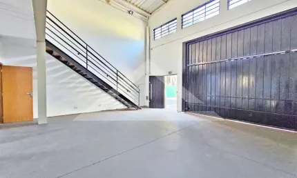 Imóvel comercial para locação no Bairro Jardim Irajá, próximo a Avenida Leais Paulista - Ribeirão Preto/SP.