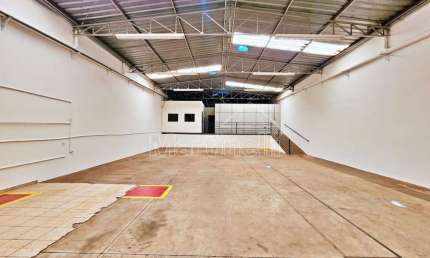 Salão comercial de 396m² de área construida, próximo à Rodovia Anhanguera - Ribeirão Preto/SP.