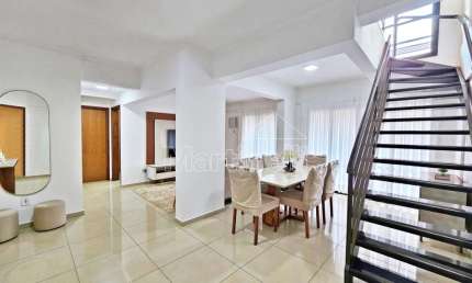 Cobertura mobiliada de 212m² para locação - Excelente localização no Jardim Botânico, Ribeirão Preto/SP.