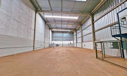 Salão comercial para locação no Bairro Avelino Alves Palma, próximo ao Posto Bandeirantes - Ribeirão Preto/SP.