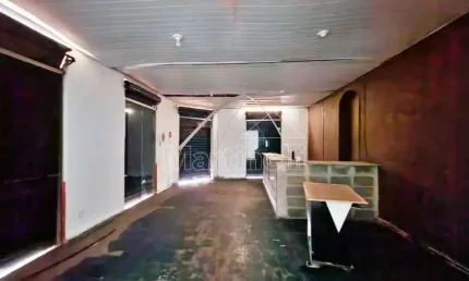 Salão comercial de esquina com 370m² de área construida para locação, próximo à Avenida Brasil - Ribeirão Preto/SP.
