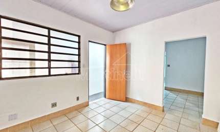 Casa térrea para venda e locação no Bairro Vila Seixas, próximo a Avenida Independência - Ribeirão Preto/SP.