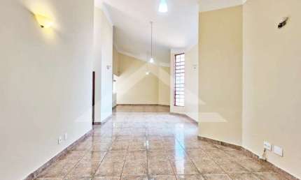 Casa térrea para venda e locação no Bairro Alto da Boa Vista, próximo a Avenida Caramuru - Ribeirão Preto/SP.