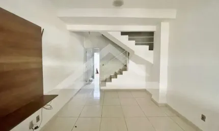 Casa térrea à venda no Condomínio Serra da Canastra, próximo ao Supermercado Mialich - Ribeirão Preto/SP.