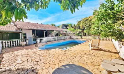 Rancho á venda no Bairro Jardim Veredas do Rio Pardo, próximo à Estr. da Cana - Serra Azul/SP.
