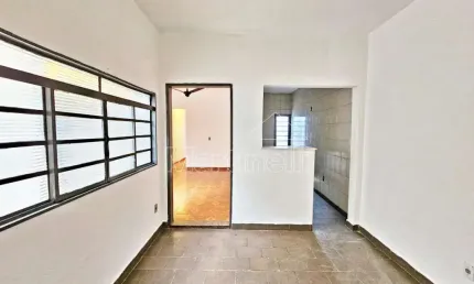 Casa térrea à venda no Bairro Alto do Ipiranga, próximo à Av. Dom Pedro I - Ribeirão Preto/SP.