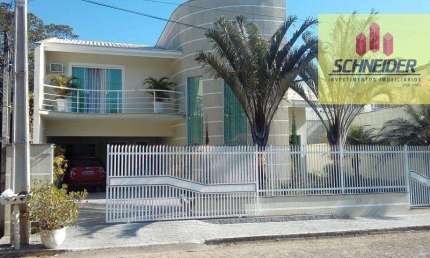Casa com 4 dormitórios à venda no bairro Centro em Timbó/SC